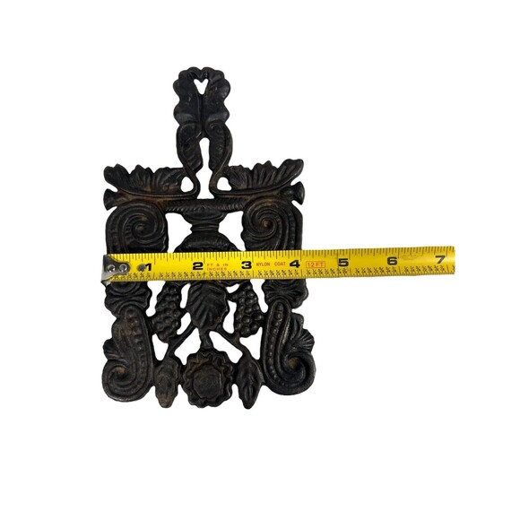 Vintage Wilton Cast Iron Rectangular Trivet With Grapes And Leaves - Picture 7 of 7